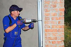 Trust Garage Door Los Angeles, CA 323-577-4581 - installation-side